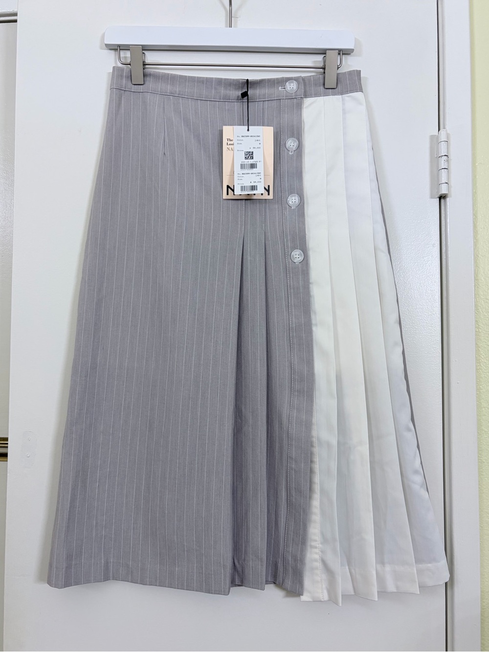 NWT NAIN Atelier Pinstripe Pleated Midi Skirt Korean Preppy TwoTone Gray White S